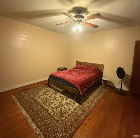 Bedroom - 519 E Franklin St, Delphi, IN 46923 photo 4 of 5