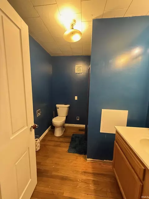 Bath - 519 E Franklin St, Delphi, IN 46923 photo 3 of 5