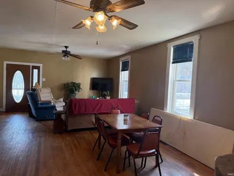 Living - 519 E Franklin St, Delphi, IN 46923 photo 2 of 2