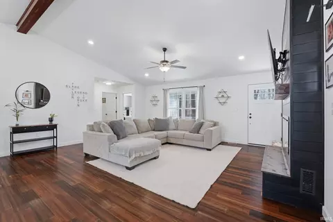 21 Spice Valley Ct, Mitchell, IN 47446 photo 4
