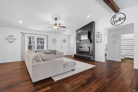 21 Spice Valley Ct, Mitchell, IN 47446 photo 5