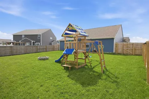 Exterior - 6758 Honeysuckle Way, Pendleton, IN 46064 photo 6 of 6