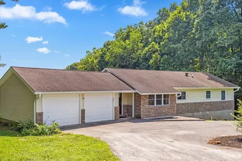 1744 Parkview Dr, Bedford, IN 47421