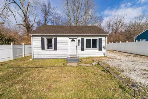 1425 Wimberg Rd, Evansville, IN 47710