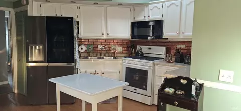 9218 N Koher Rd, Syracuse, IN 46567 photo 3