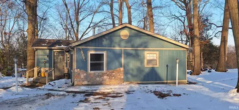 9218 N Koher Rd, Syracuse, IN 46567