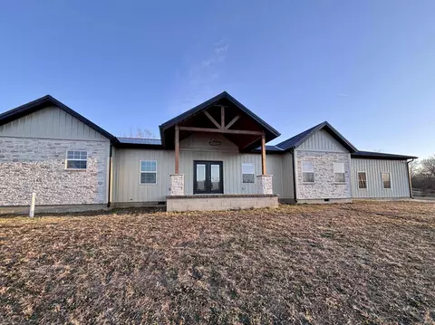 2267 Old Highway 60 W, Mitchell, IN 47446