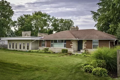 207 W Lincoln Hwy, New Haven, IN 46774