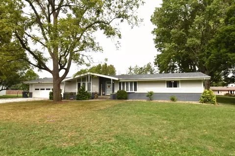Exterior - 1009 E 4th St, Fowler, IN 47944 photo 1 of 9