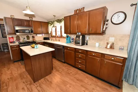 Kitchen - 1009 E 4th St, Fowler, IN 47944 photo 1 of 3