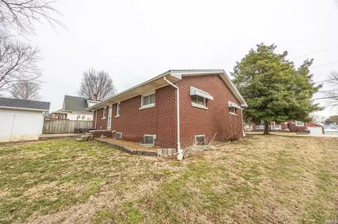 Exterior - 1609 N Jackson St, Jasper, IN 47546 photo 1 of 2