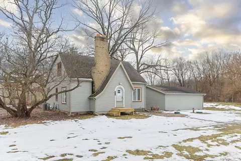 20140 Auten Rd, South Bend, IN 46637