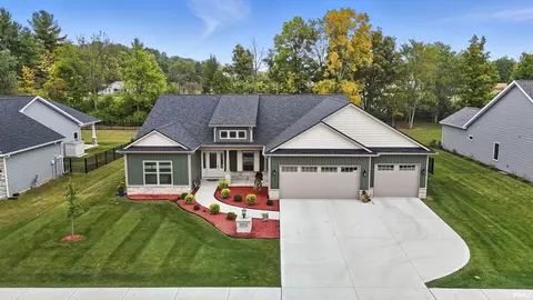 5734 Santera Dr, Fort Wayne, IN 46818