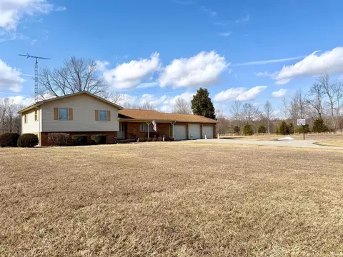 5667 Leesville Rd, Bedford, IN 47421 photo 3