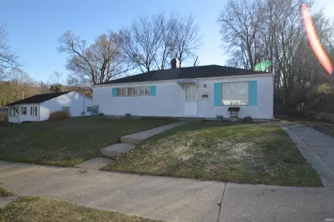 1010 Lancaster Dr, South Bend, IN 46614