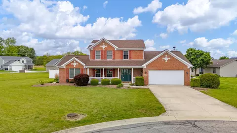 9512 W Thurston Ct, Yorktown, IN 47396
