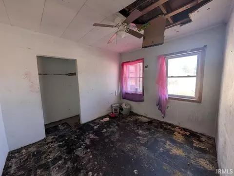 Bedroom - 1871 Dixie Hwy, Mitchell, IN 47446 photo 1 of 2