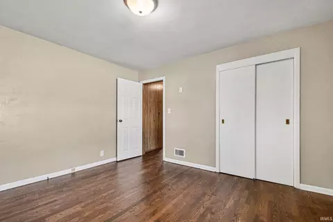 402 E Central St, Akron, IN 46910 photo 23