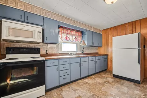 402 E Central St, Akron, IN 46910 photo 12