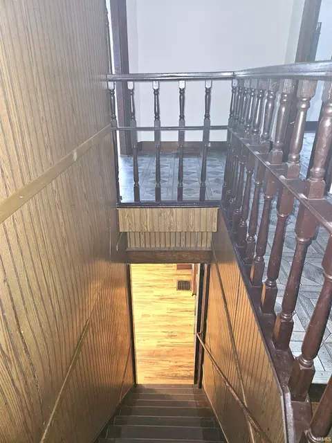 Entry Way - 1905 W Main St, Fort Wayne, IN 46808 photo 2 of 3