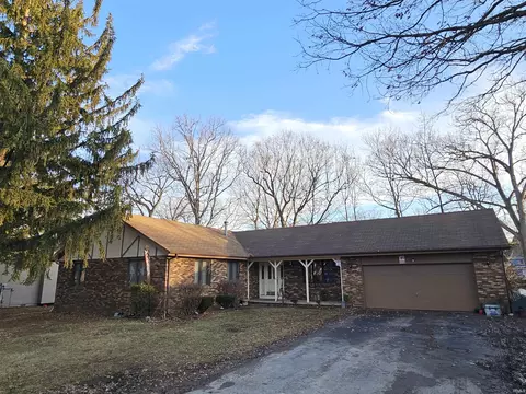 5174 Highland Cove Ct, Monticello, IN 47960