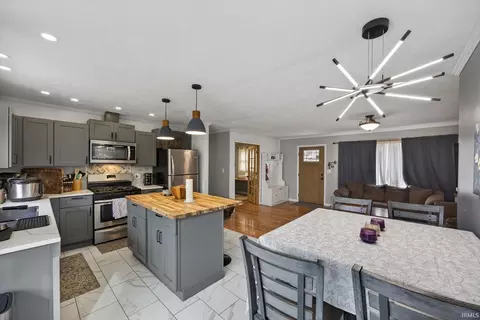 Kitchen - 4010 E Old Meyers Rd, Bloomington, IN 47408 photo 2 of 2