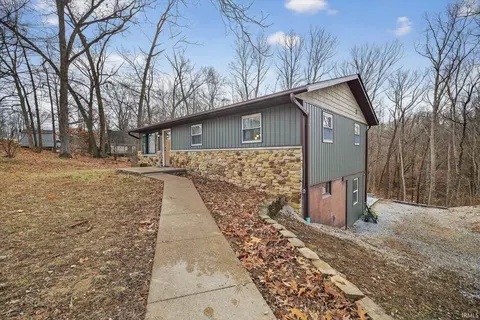 Exterior - 4010 E Old Meyers Rd, Bloomington, IN 47408 photo 2 of 9