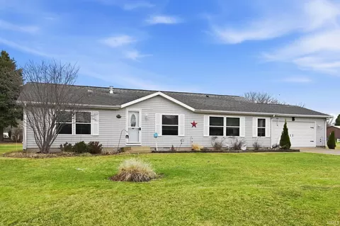 1860 N Brook Blvd, Warsaw, IN 46582