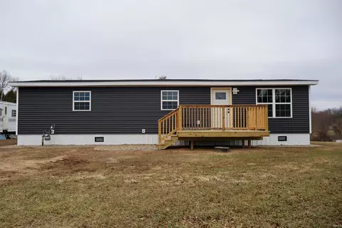 17429 12th Rd, Plymouth, IN 46563