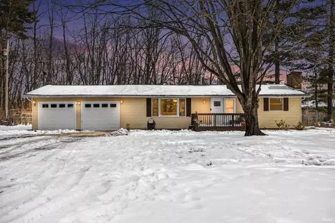 52892 Helen St, Bristol, IN 46507