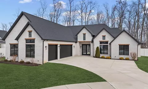 120 Anmer Hall, Fort Wayne, IN 46845