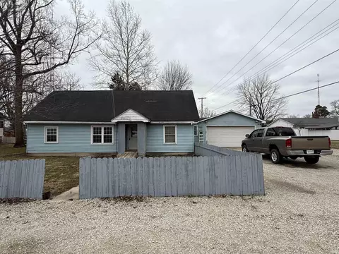 150 E Pleasant St, Pennville, IN 47369