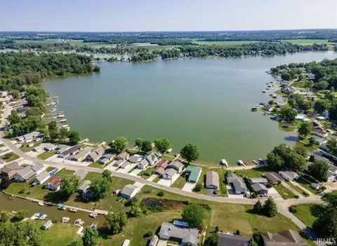 2205 E 770 S Rd, Wolcottville, IN 46795