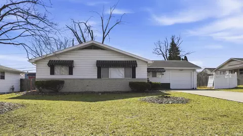 2824 Ashcroft Dr, Fort Wayne, IN 46806