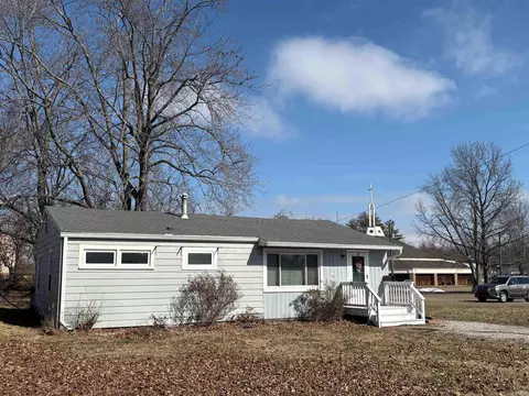 913 Sheffield Dr, Evansville, IN 47710