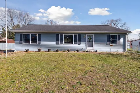 27380 Sunnyfield Dr, Elkhart, IN 46514