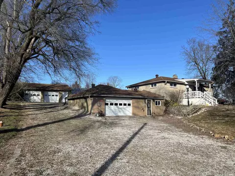 Exterior - 533 E State Hwy 60, Mitchell, IN 47446 photo 3 of 5