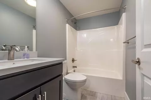 Bath - 273 S Roaring Fork Dr, Bloomington, IN 47401 photo 5 of 5