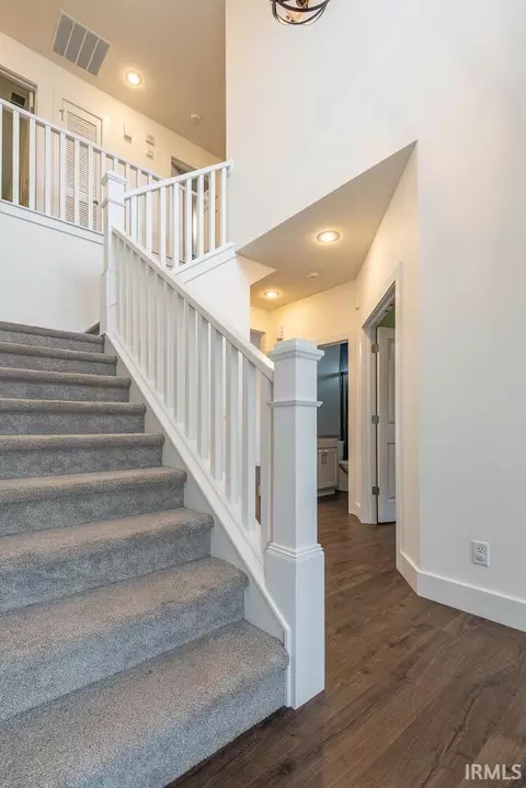 Entry Way - 273 S Roaring Fork Dr, Bloomington, IN 47401 photo 2 of 2