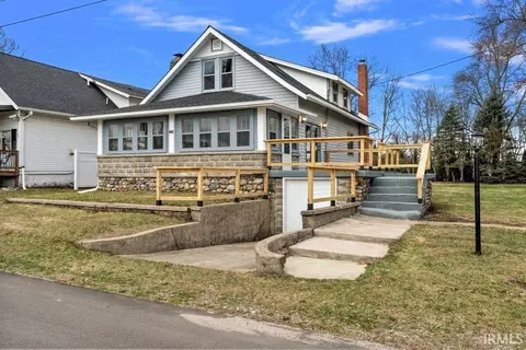 1228 N Main St, Kewanna, IN 46939
