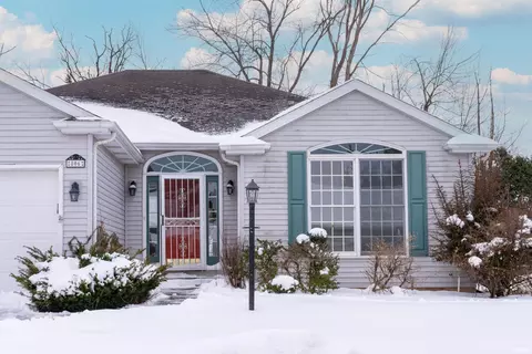 806 Copperfield Dr, South Bend, IN 46614
