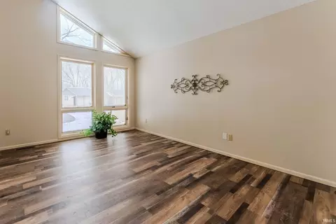 Living - 1452 Inez St, Wabash, IN 46992 photo 9 of 10
