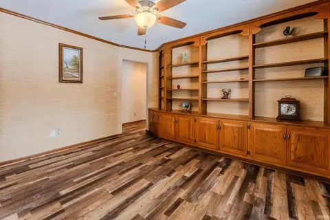 Living - 1452 Inez St, Wabash, IN 46992 photo 7 of 10
