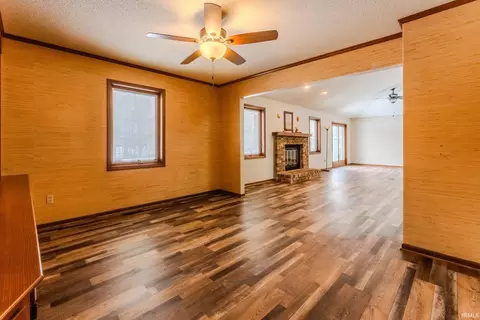 Living - 1452 Inez St, Wabash, IN 46992 photo 8 of 10
