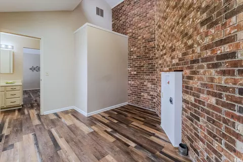 Entry Way - 1452 Inez St, Wabash, IN 46992 photo 1 of 1