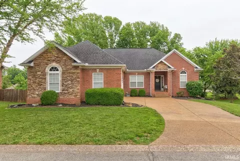 4288 Hilldale Dr, Newburgh, IN 47630