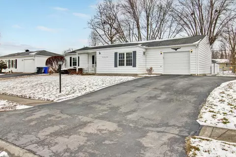 307 Devonshire Dr, Kokomo, IN 46901 photo 2