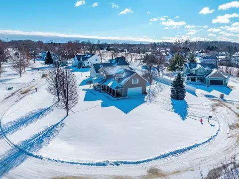 View/Area - 4347 E Fox Run Dr, Syracuse, IN 46567 photo 2 of 5