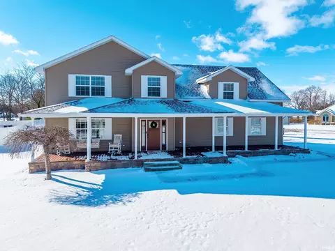 4347 E Fox Run Dr, Syracuse, IN 46567