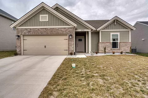 2727 Willow Creek Dr, Evansville, IN 47712